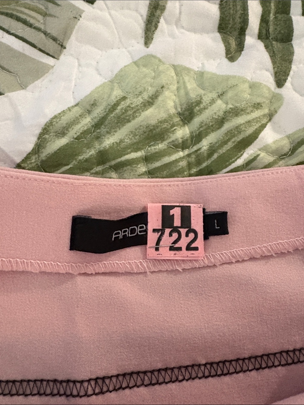 Arden B Pink Mini Skirt with Black Lace Trim L - Picture 3 of 11